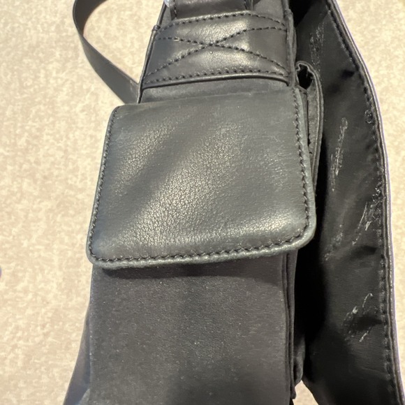Vtg FOSSIL Leather Crossbody Messenger Flap Bag Black Laptop Business Career Y2K - Picture 13 of 14
